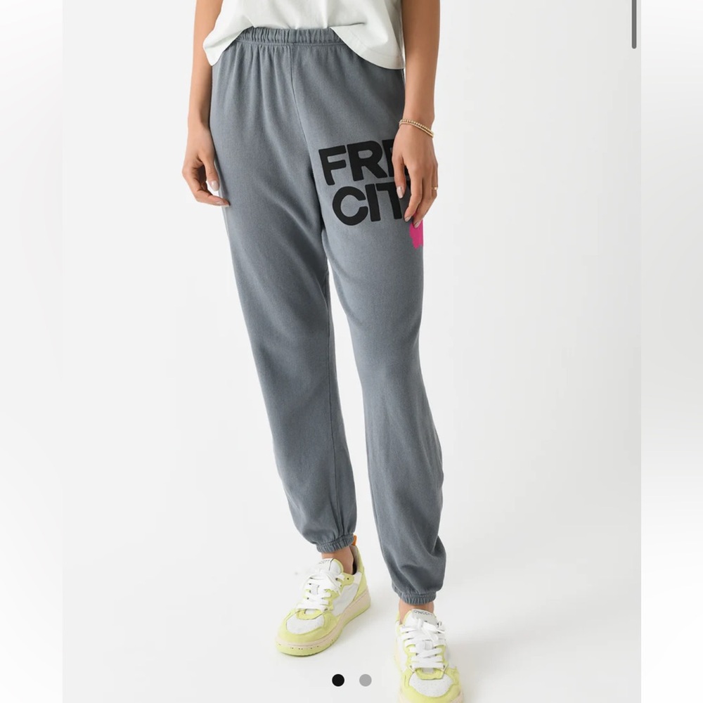 free city Joggers in Gray with Pink Logo